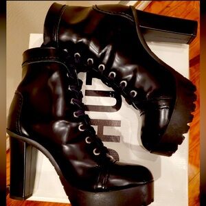 Schutz Lidian Legion Black Leather Lace Up Ankle Chunky Heel Combat Boot.